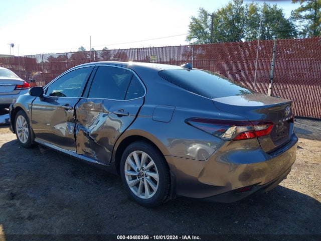 Toyota CAMRY LE 2024 4T1C11AKXRU889536 Image 3