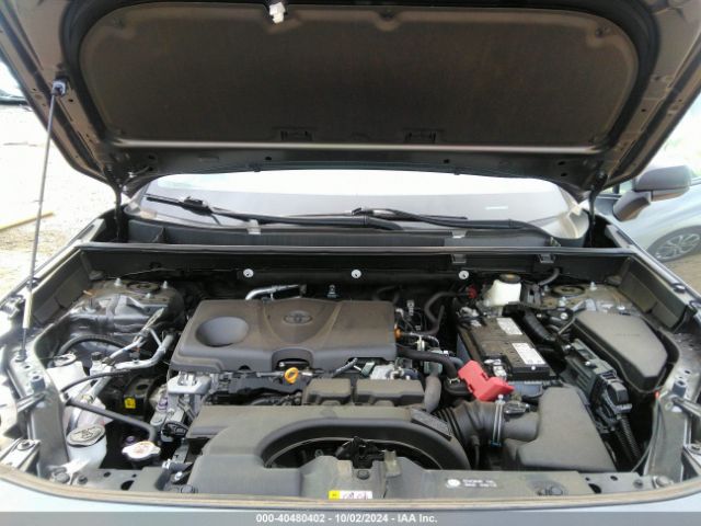 2T3F1RFV2MC215011 Toyota RAV4 LE