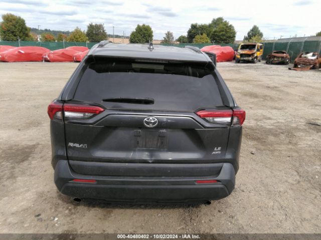 2T3F1RFV2MC215011 Toyota RAV4 LE