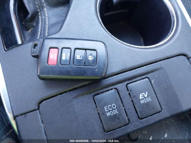 4T1BD1FK8HU214715 Toyota Camry Hybrid Le