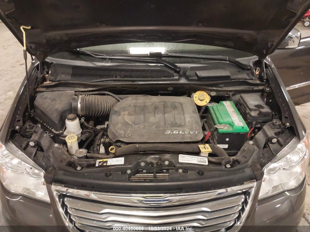 2C4RC1CG9FR547053 Chrysler Town & Country Touring-l