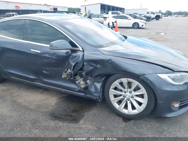 2017 TESLA MODEL S 5YJSA1E27HF230606 Photo 5