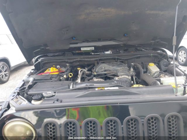 1C4HJWEG2EL292801 Jeep Wrangler Unlimited Sahara