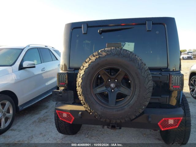 1C4HJWEG2EL292801 Jeep Wrangler Unlimited Sahara