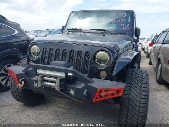 1C4HJWEG2EL292801 Jeep Wrangler Unlimited Sahara