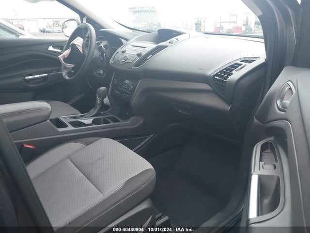 Ford ESCAPE SE 2017 1FMCU0GD7HUC71969 Image 5