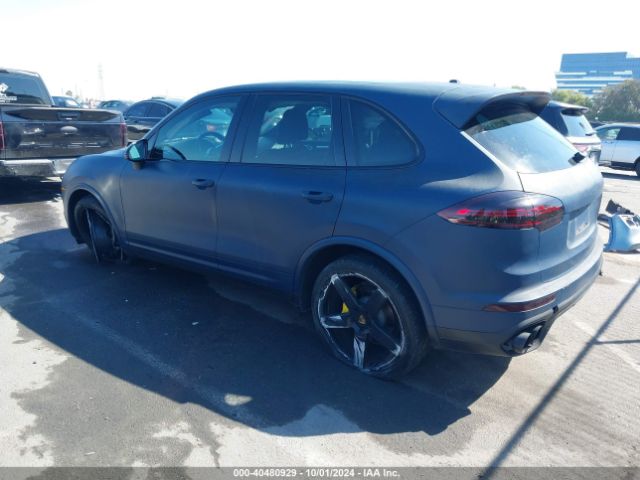 2018 PORSCHE CAYENNE WP1AA2A2XJKA04400 Photo 2