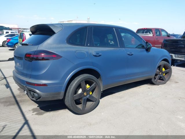 2018 PORSCHE CAYENNE WP1AA2A2XJKA04400 Photo 3