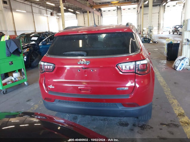 3C4NJCBB9JT351531 Jeep Compass Latitude Fwd