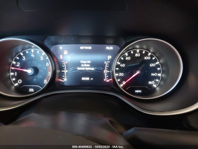 3C4NJCBB9JT351531 Jeep Compass Latitude Fwd