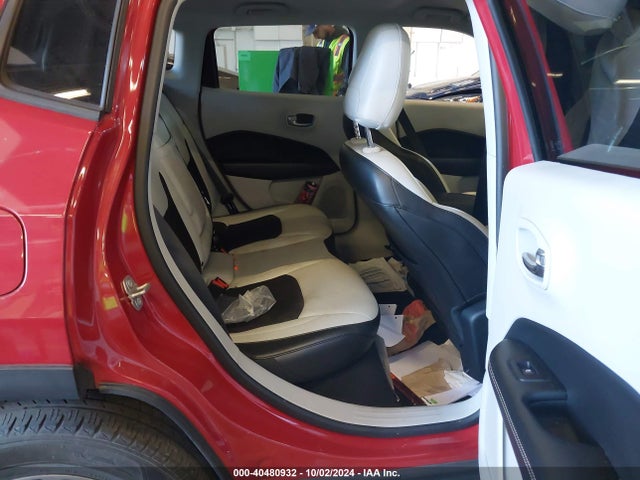 3C4NJCBB9JT351531 Jeep Compass Latitude Fwd