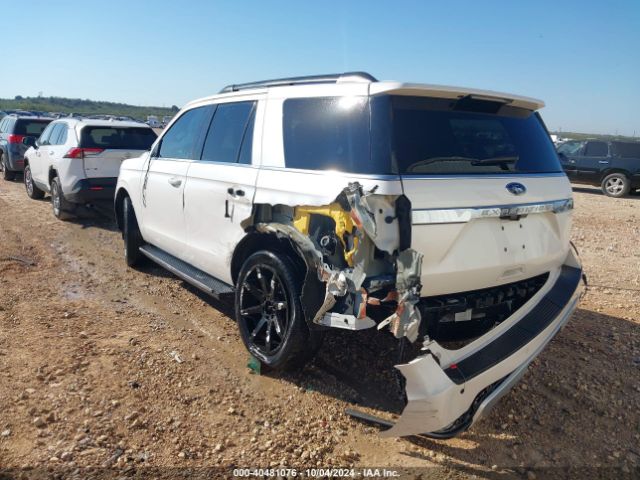 1FMJU1HTXKEA22599 Ford Expedition Xlt