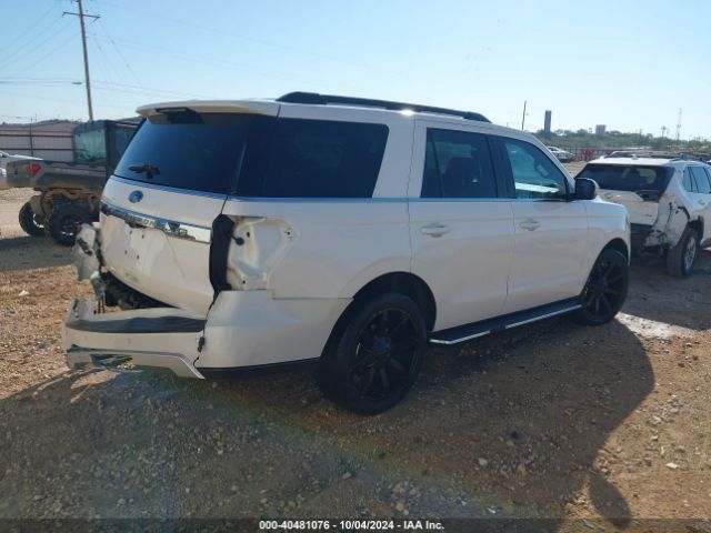 1FMJU1HTXKEA22599 Ford Expedition Xlt