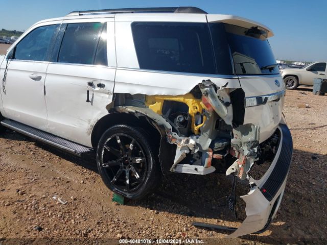 1FMJU1HTXKEA22599 Ford Expedition Xlt