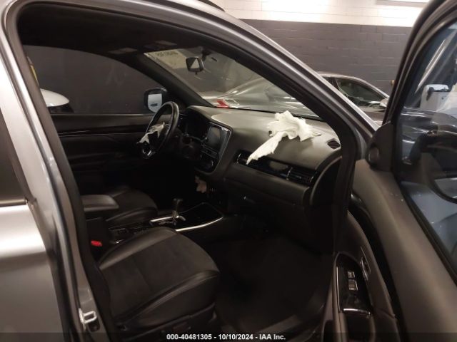 JA4AD3A36KZ025187 Mitsubishi Outlander Le