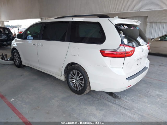 Toyota Sienna Xle 8 Passenger 2018 5TDYZ3DC5JS961402 Image 3