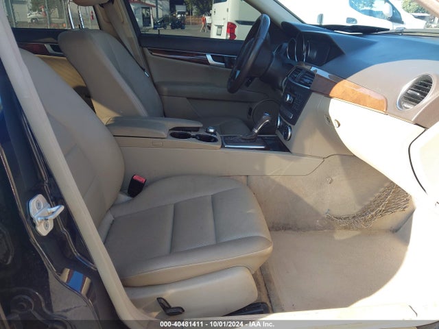 WDDGF4HB4EG247908 Mercedes-Benz C 250 Luxury/sport