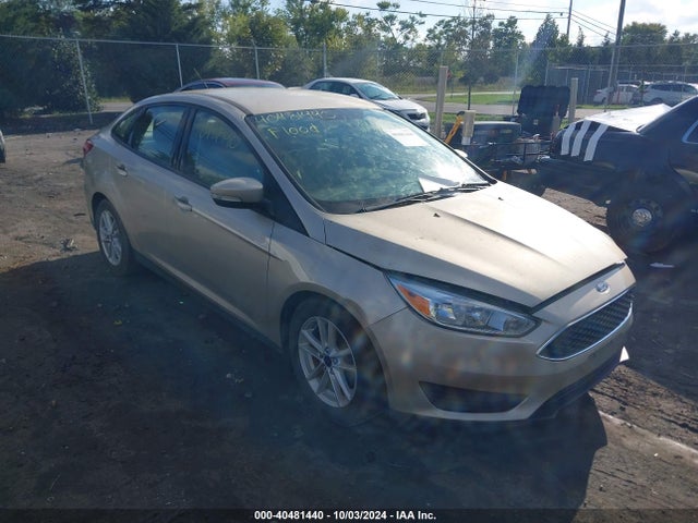 Ford FOCUS SE 2018 1FADP3F2XJL275971 Image 1