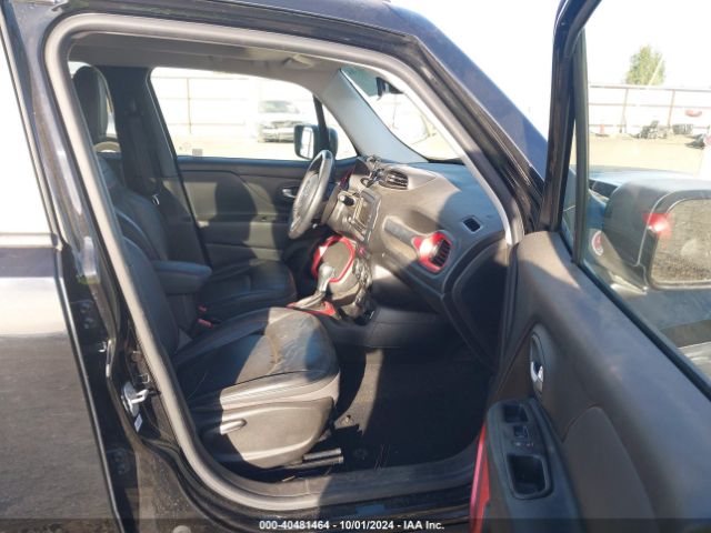 ZACCJBCT8FPC50231 Jeep Renegade Trailhawk
