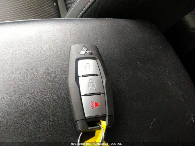 2022 MITSUBISHI OUTLANDER JA4J4TA80NZ052241 Photo 10