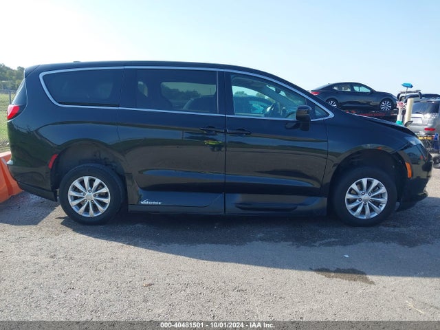2C4RC1DG7HR554939 Chrysler Pacifica Touring