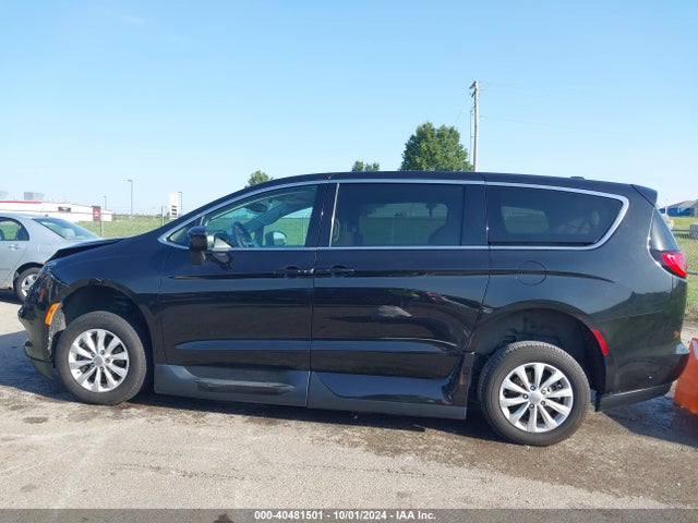 2C4RC1DG7HR554939 Chrysler Pacifica Touring