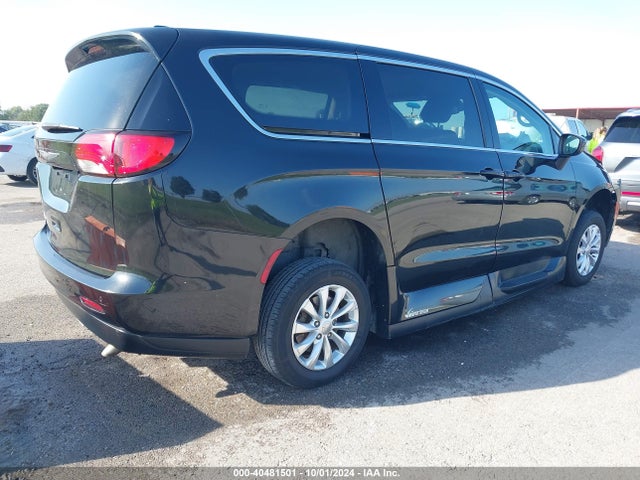 2C4RC1DG7HR554939 Chrysler Pacifica Touring