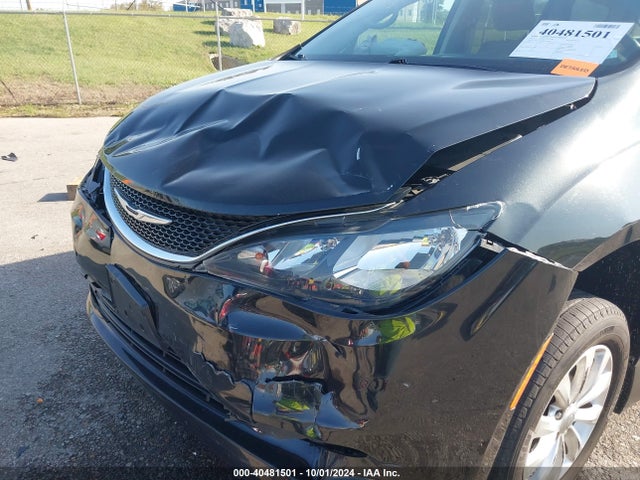 2C4RC1DG7HR554939 Chrysler Pacifica Touring