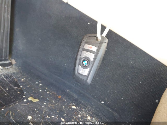 BMW 320i 2018 WBA8E1G51JNU89201 Image 11