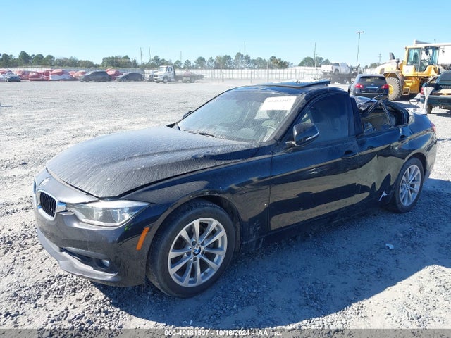 BMW 320i 2018 WBA8E1G51JNU89201 Image 2