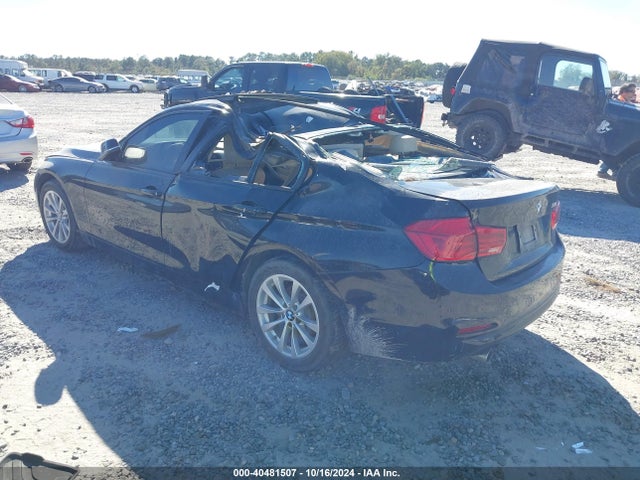 BMW 320i 2018 WBA8E1G51JNU89201 Image 3