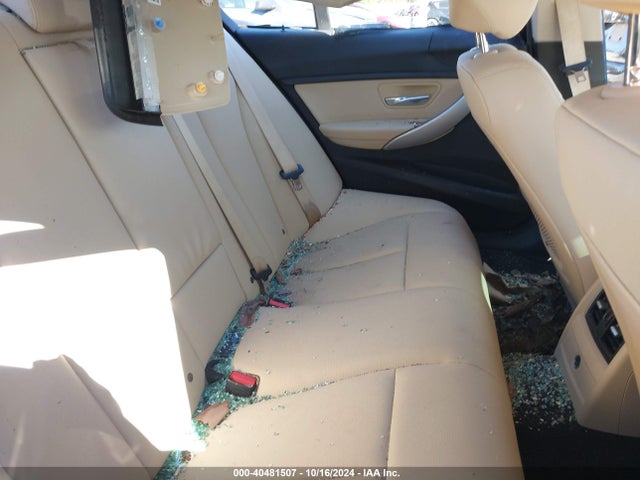 BMW 320i 2018 WBA8E1G51JNU89201 Image 8