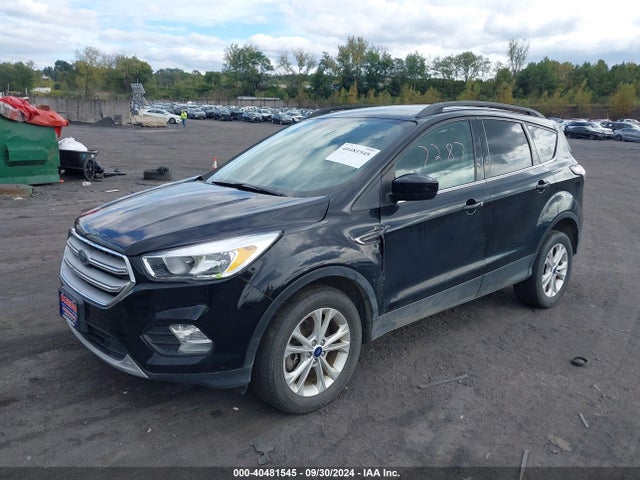 Ford ESCAPE SE 2018 1FMCU9GDXJUD33052 Image 2