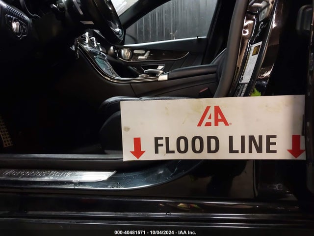 55SWF6GB9FU024986 Mercedes-Benz C 400 4matic