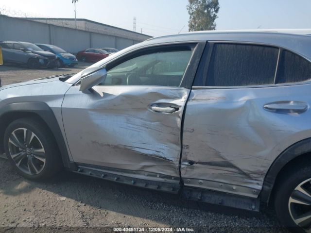 Lexus UX 250H 2023 JTHX6JBH2P2144894 Image 14