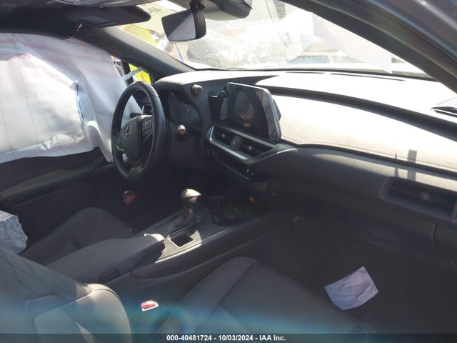 JTHX6JBH2P2144894 Lexus UX 250H