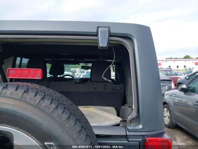1C4BJWEG3GL165452 Jeep Wrangler Unlimited Sahara