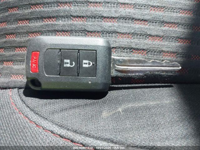 JA4AP3AU4JZ014462 Mitsubishi Outlander Sport 2.0 Es