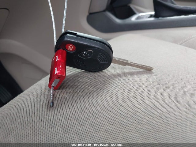 Ford ESCAPE SE 2018 1FMCU0GD5JUD00097 Image 11