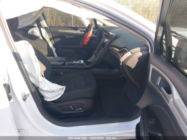 3FA6P0T93LR247572 Ford FUSION SE