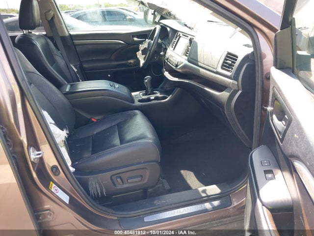 Toyota Highlander Limited Platinum 2017 5TDYZRFH2HS211400 Image 5