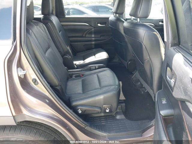 Toyota Highlander Limited Platinum 2017 5TDYZRFH2HS211400 Image 8