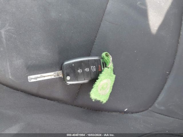KNDJN2A28F7805410 KIA Soul