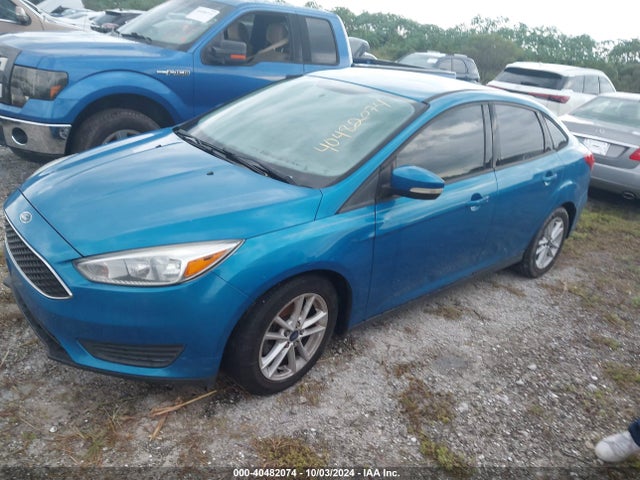 Ford FOCUS SE 2015 1FADP3F22FL292304 Image 2