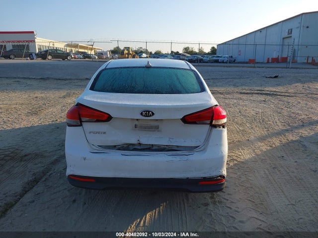 KIA FORTE LX 2017 3KPFK4A77HE065549 Image 16