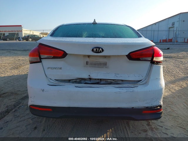 KIA FORTE LX 2017 3KPFK4A77HE065549 Image 17