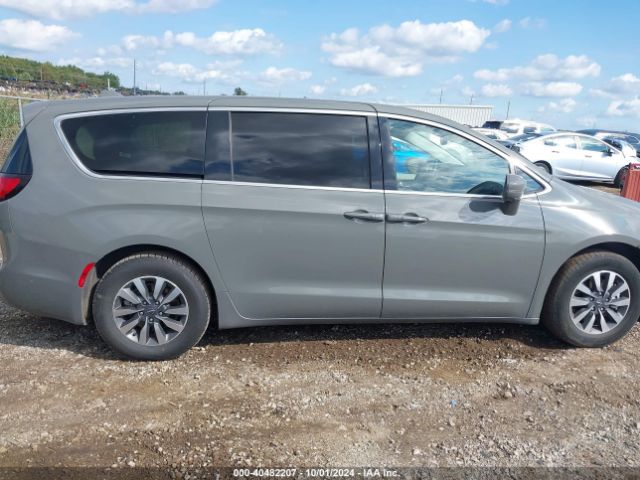2C4RC1L78NR126679 Chrysler Pacifica Hybrid Touring L