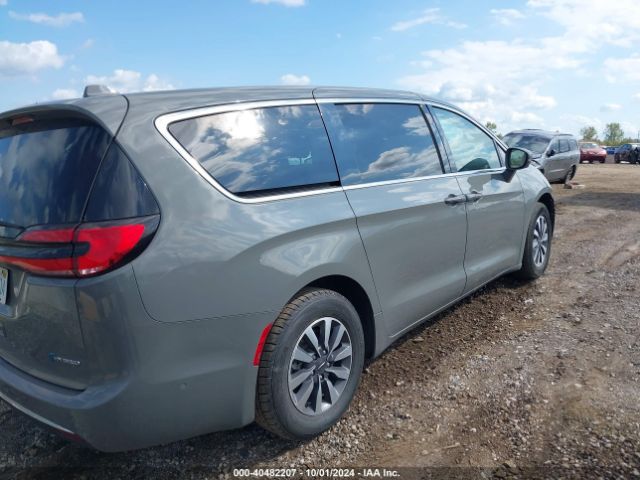 2C4RC1L78NR126679 Chrysler Pacifica Hybrid Touring L