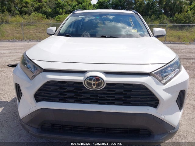 Toyota RAV4 LE 2019 JTMK1RFV1KD005586 Image 12