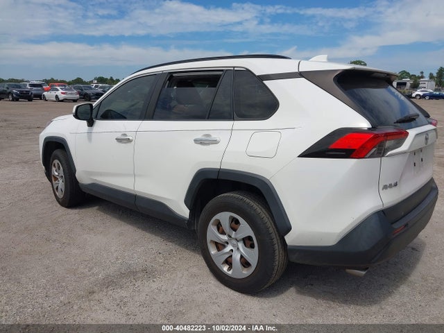 Toyota RAV4 LE 2019 JTMK1RFV1KD005586 Image 3
